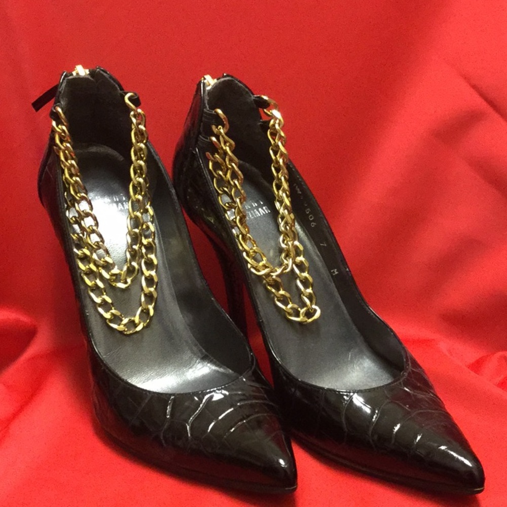 Stuart Weitzman Black Glazed Croco Pumps chains